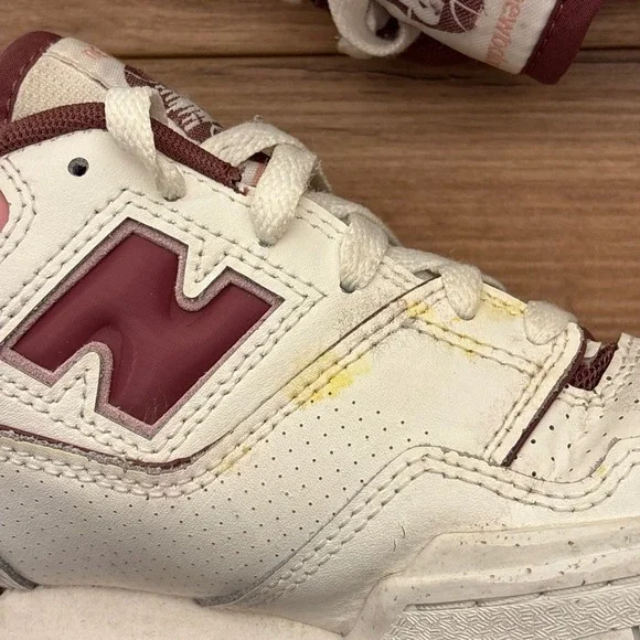 NEW BALANCE 550 Sneakers Red Rouge White Women Size 8 Casual Everyday Comfort - Picture 12 of 14